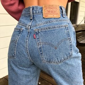 Vintage Levi’s 550 mom Y2K jeans